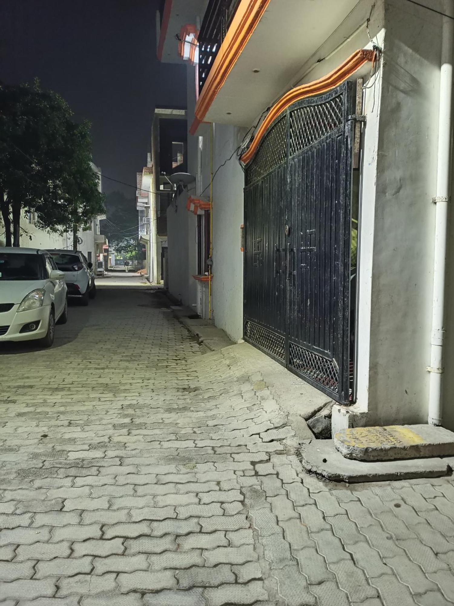 Girija Shail Bhavan Ayodhya Zewnętrze zdjęcie